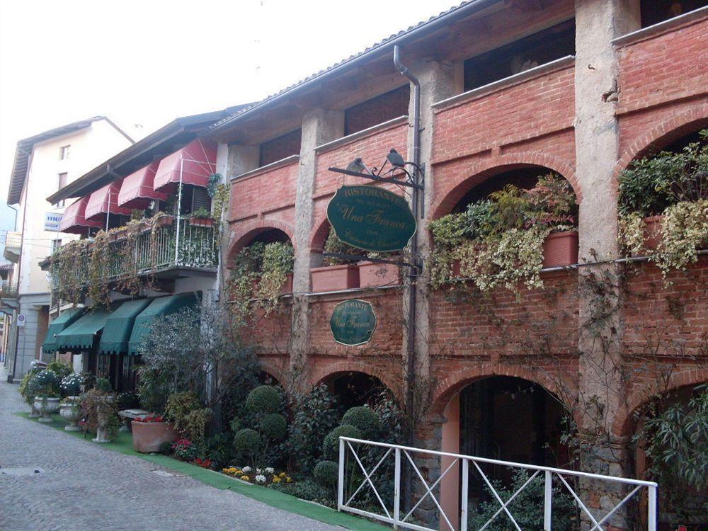 Una Franca Camere Di Charme Biella Exterior foto